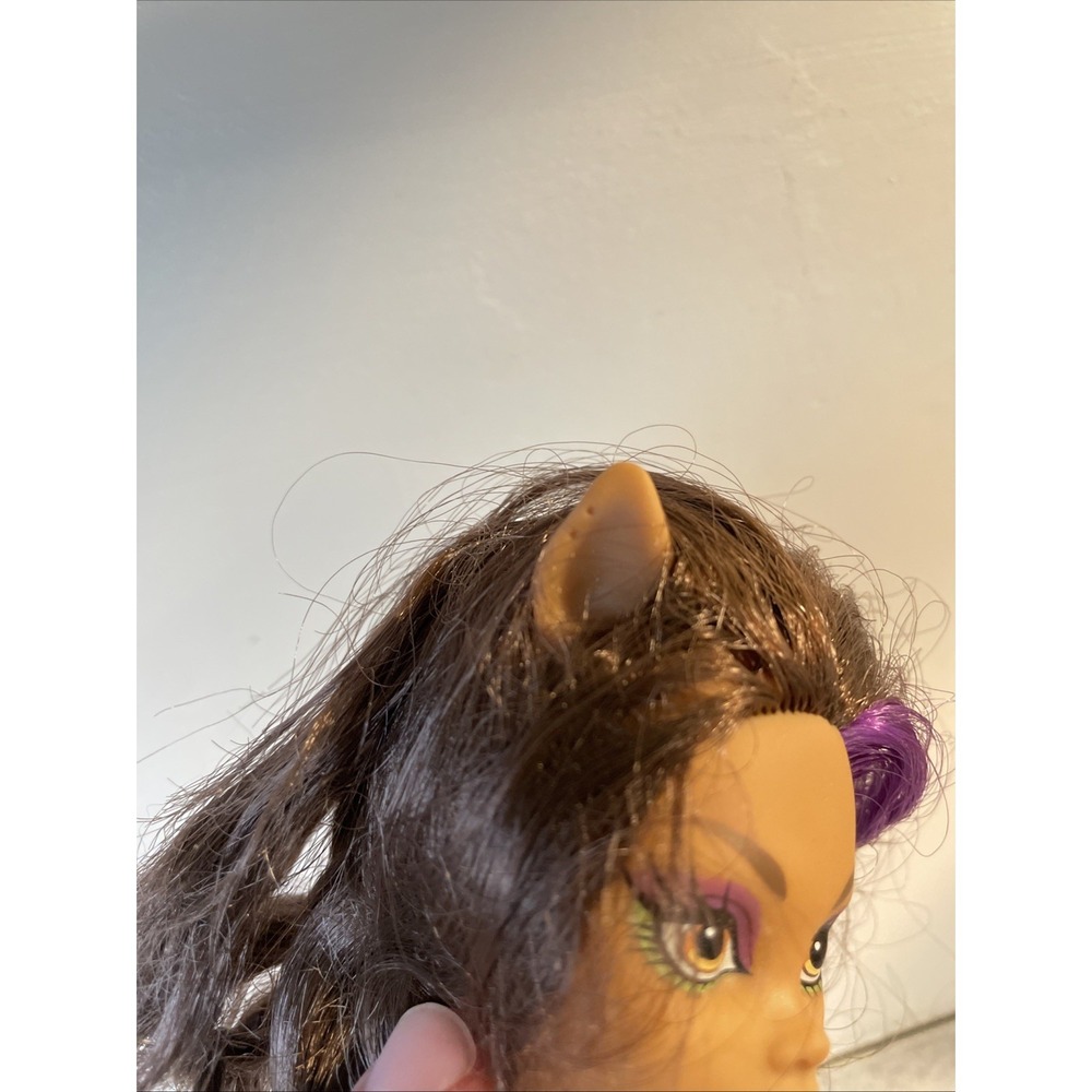 Monster High Clawdeen Wolf Freaky Field Trip doll with outfit Purple Green - Picture 3 of 4